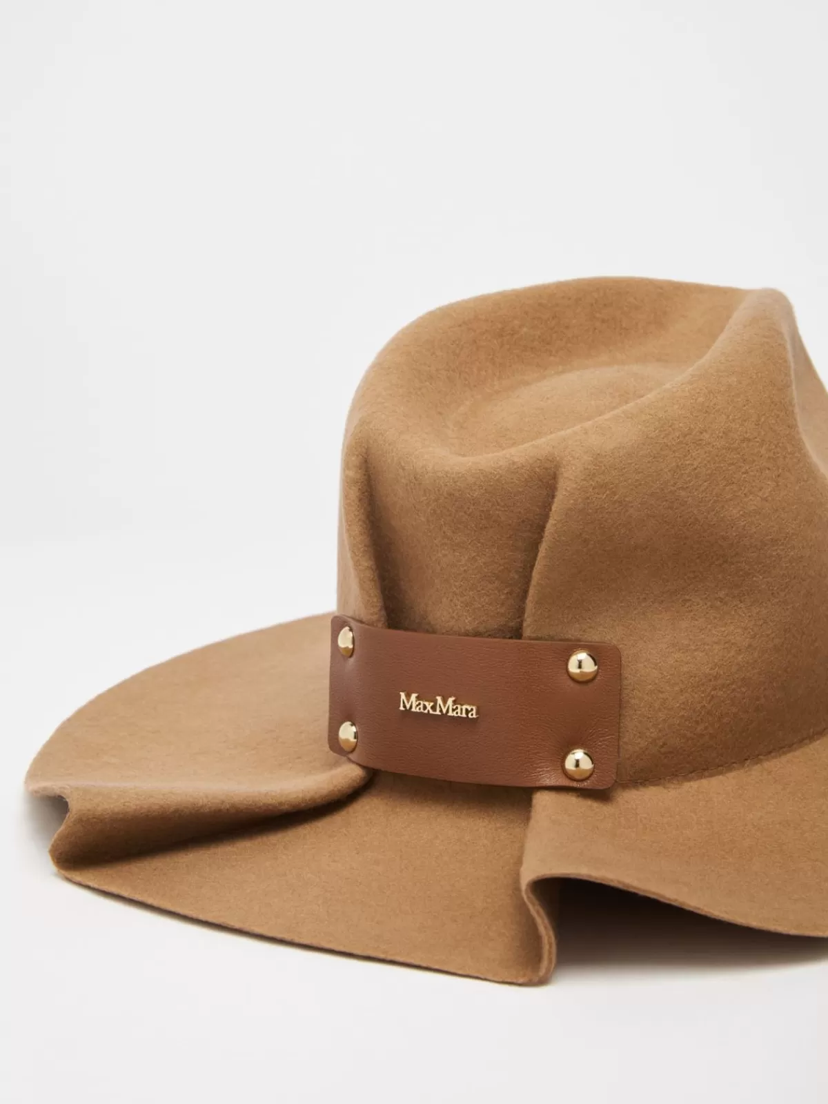 Hats*Max Mara Felt cap CAMEL