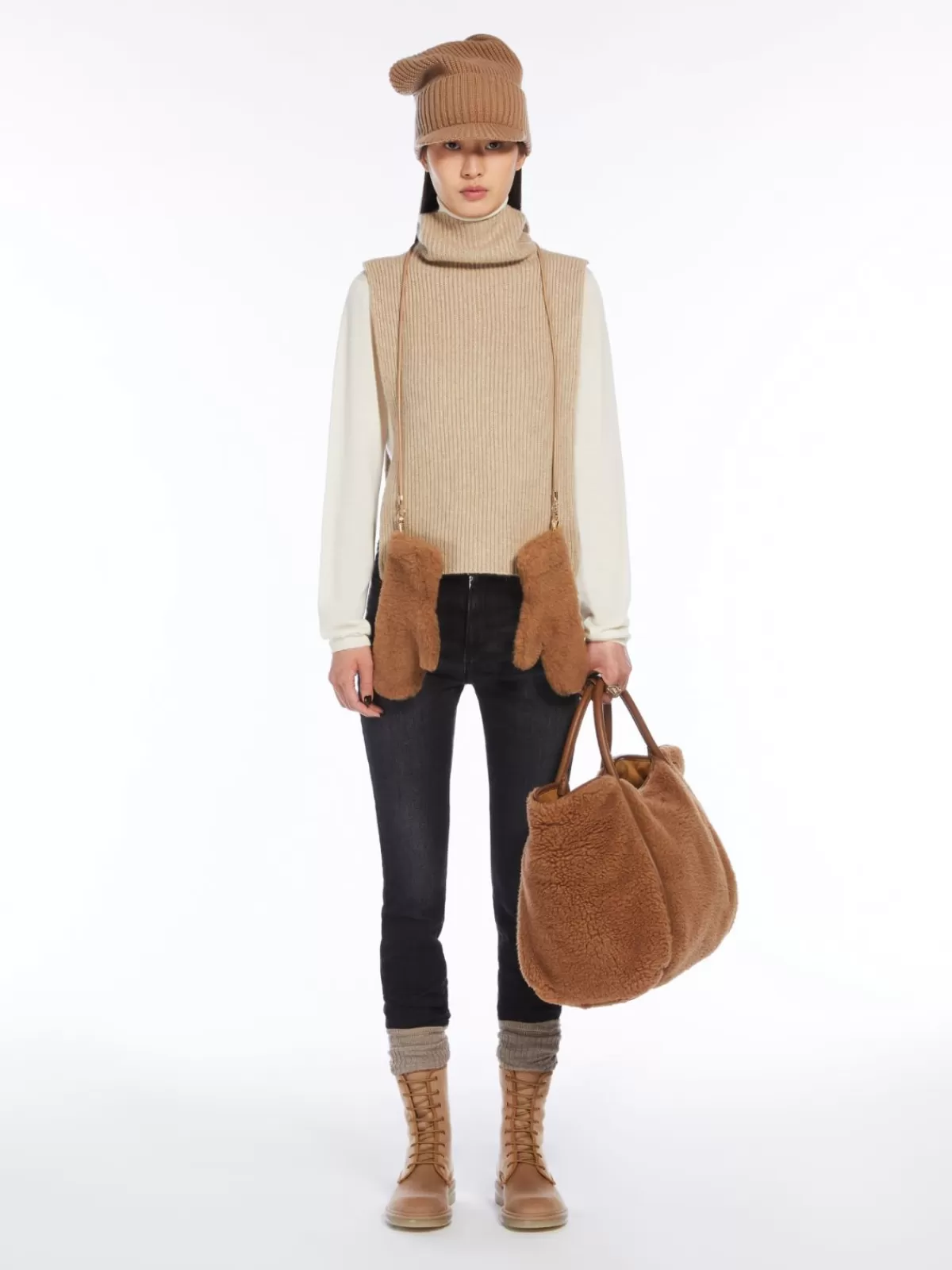 Capes*Max Mara Ribbed cashmere beanie SAND